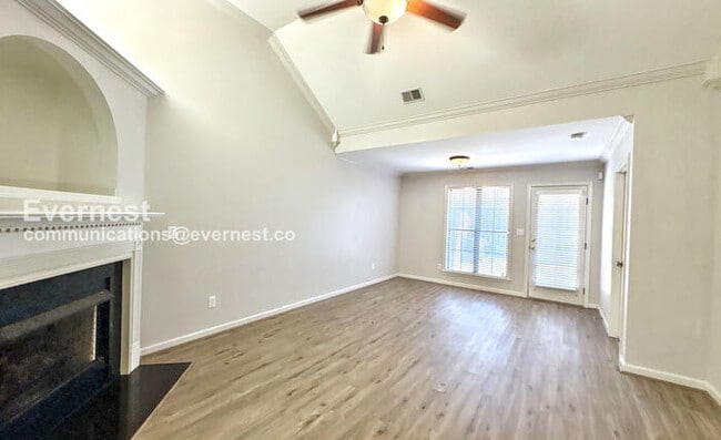 Building Photo - 6082 Townley Ct