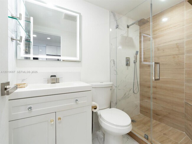 Building Photo - 10275 Collins Ave