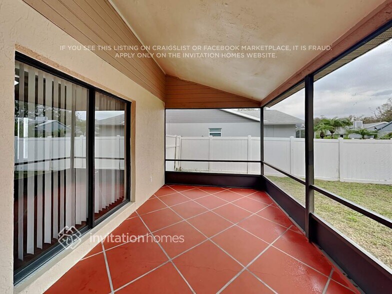 Building Photo - 2297 Cork Oak St E