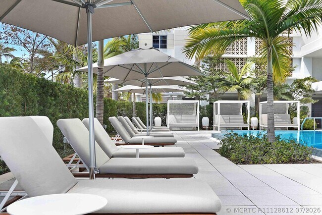 Building Photo - 155 E Boca Raton Rd
