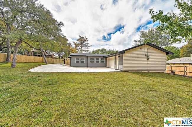 Building Photo - 3806 Buffalo Trail