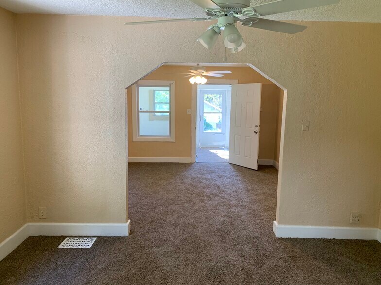 Living and Dining Room - 3806 E 40th St