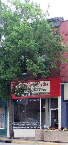 Building Photo - 254 S Knowles Ave