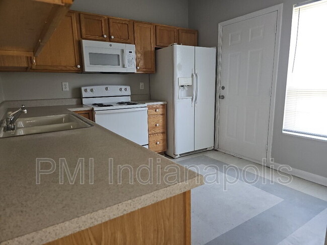 Building Photo - 1811 Winfield Park Dr