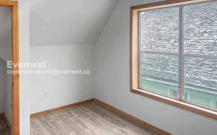 Building Photo - 10110 Parkgate Ave