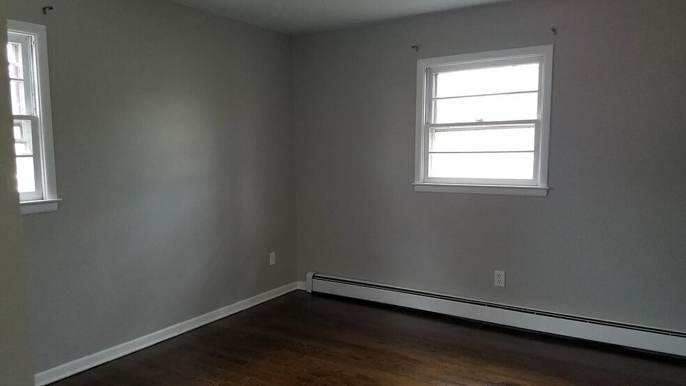 Bedroom 2 - 20 Rosemary Ln