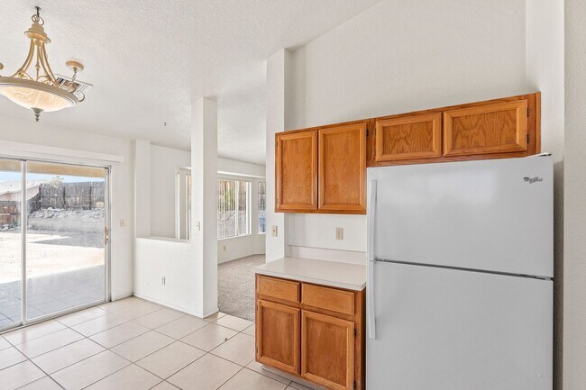 Building Photo - 2616 W Kassandra Pl