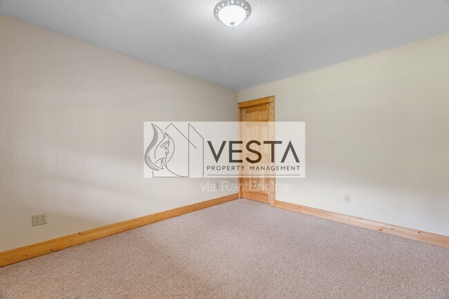 Building Photo - 131 Tanner Trail