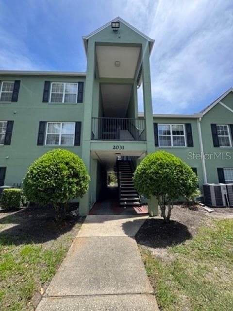 Building Photo - 2031 Dixie Belle Dr