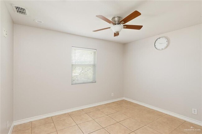 Building Photo - 15 S 27th St