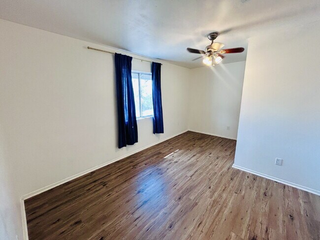 Building Photo - Beautiful 4 Bedroom House for rent in South Joshua Tree