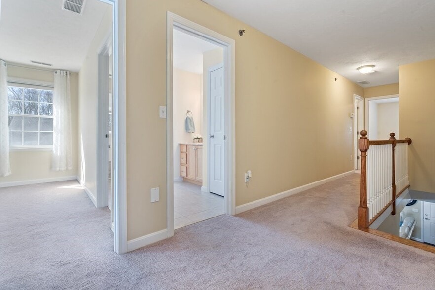 Building Photo - 20 Denworth Bell Cir