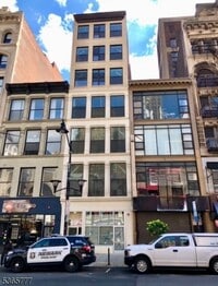 Building Photo - 192 Market St