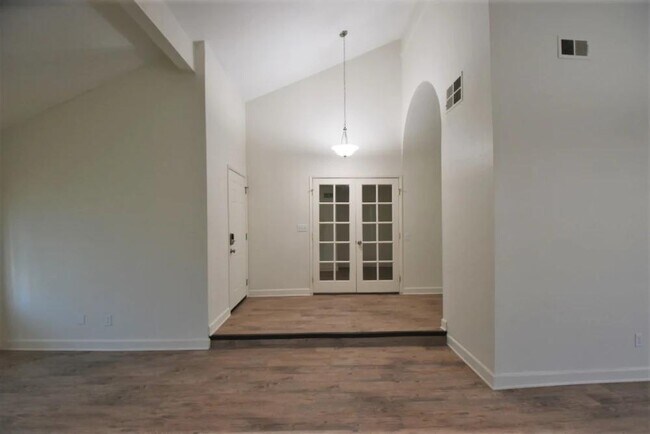 Building Photo - 23303 Tristin Dr