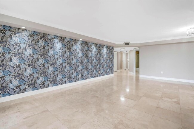 Building Photo - 2333 Brickell Ave