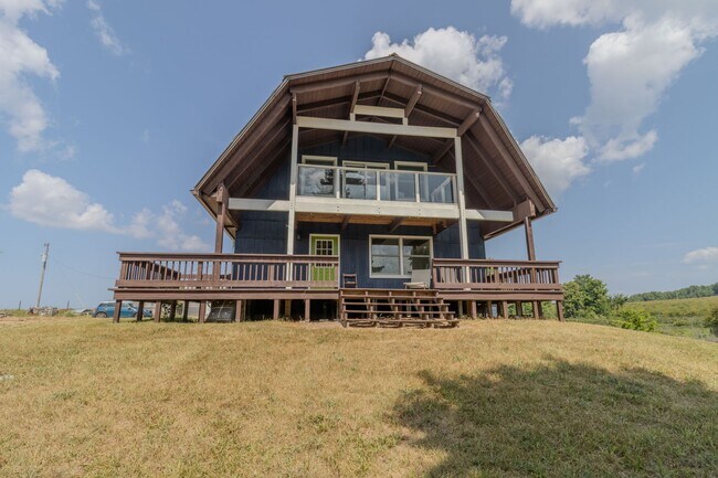 Building Photo - 7825 S Lake Leelanau Dr