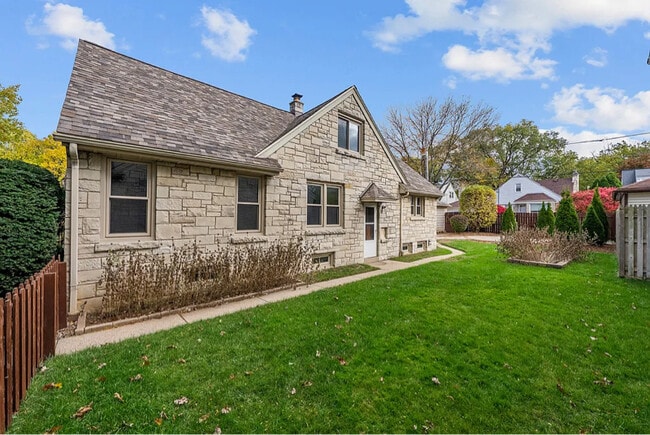 Building Photo - 2816 N 75th St