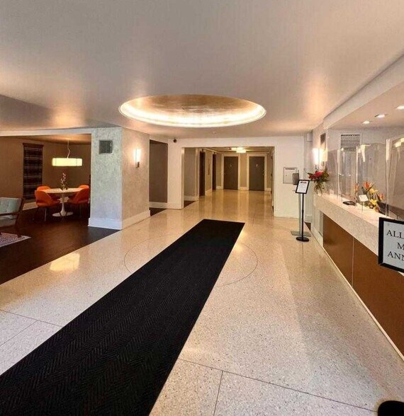 24/7 Front Desk - 4000 Tunlaw Rd NW