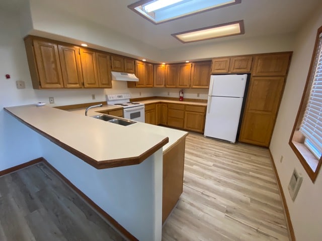 Building Photo - 180 NW Hwy 101