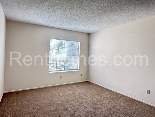 Building Photo - Mira Mesa, 8508 Summerdale Road #18 - Walk to shopping and park!
