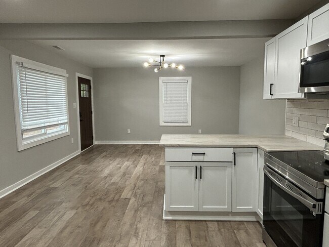 Building Photo - 4249 Ralston Ave