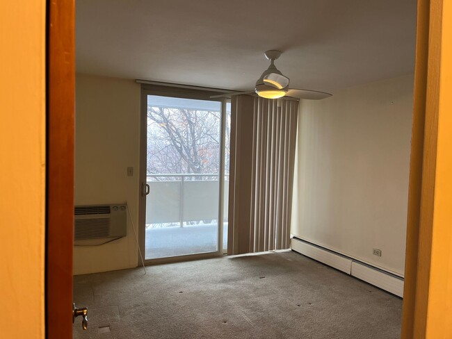 Building Photo - 1 bed 1 bath condo near I-25 and Colorado ...