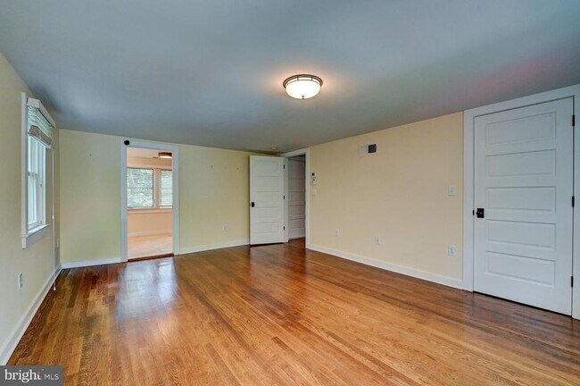 Building Photo - 353 Cherry Hill Rd
