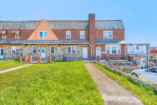 Building Photo - 4041 Wilkens Ave