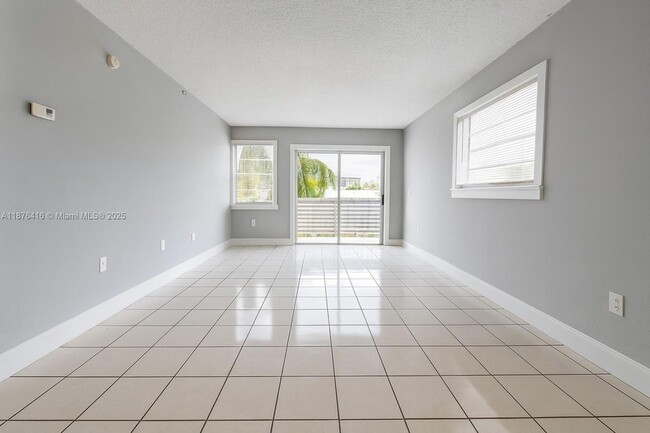 Building Photo - 140 NW 14th Ave