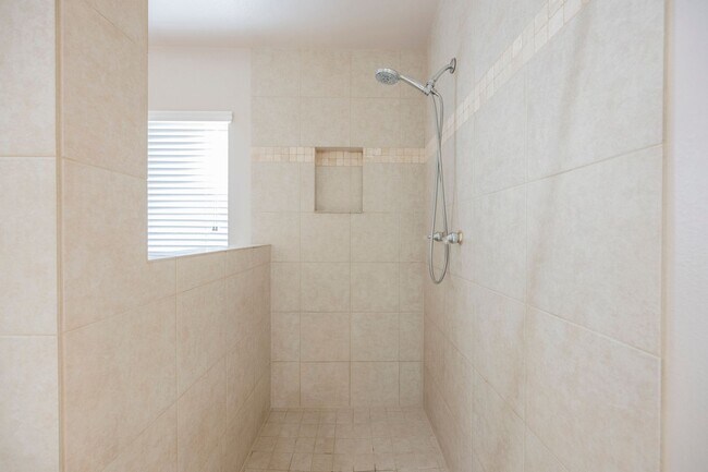 Building Photo - Beautiful Home in a Guard Gated Community