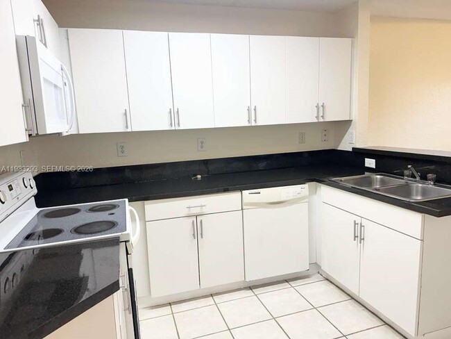 Building Photo - 14051 SW 120th Ct