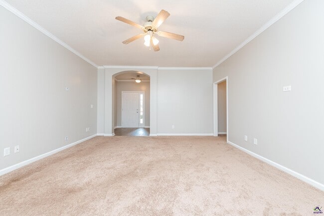 Building Photo - 100 Oldfield Ct