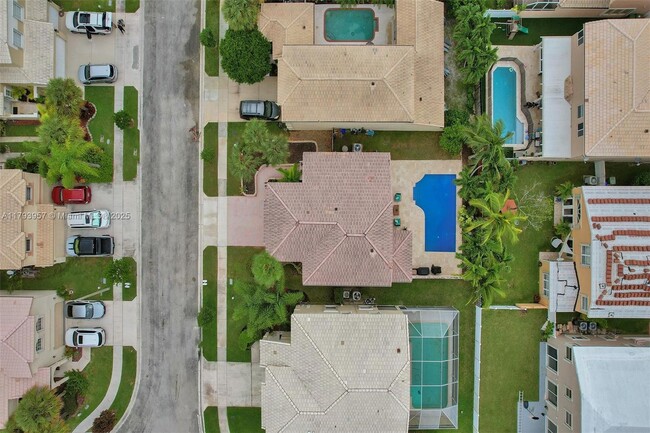 Building Photo - 725 NW 156th Ave