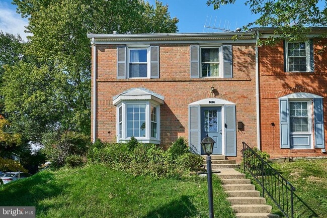 Building Photo - 8076 St Annes Ct