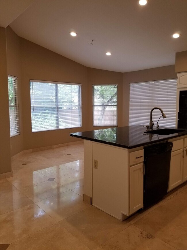 Building Photo - GORGEOUS Over 3500 SQFT 5 BED 4 BATH HOME in Scottsdale