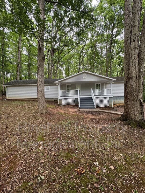 Building Photo - 3252 Balkan Dr