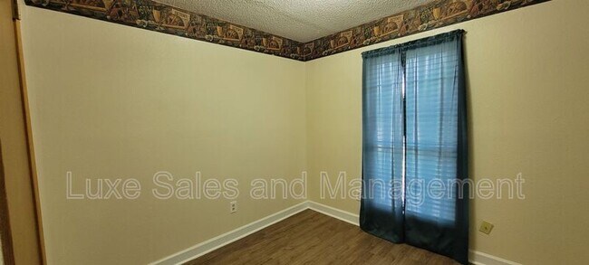 Building Photo - 1820 Cimarron Trail
