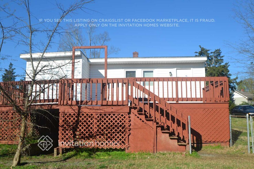 Building Photo - 1908 Whitsett St