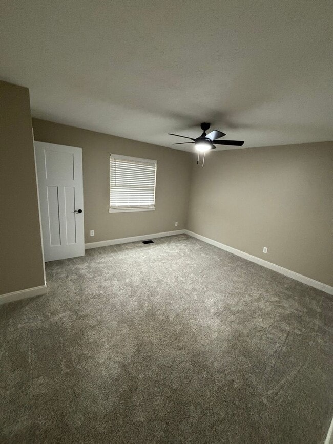 Building Photo - 3229 Summerhill Ln