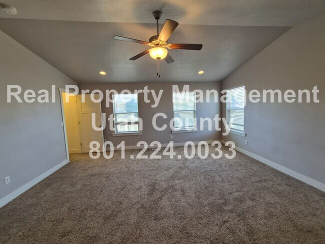 Building Photo - Townhome in Eagle Mountain