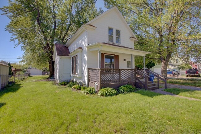 Primary Photo - 2 Bed Home
