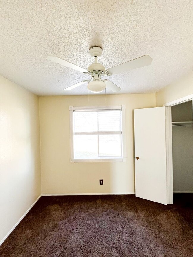 Building Photo - Available NOW!!!! This charming 1 story, 3 bedroom, 2 bath house could be your next home! Beautif...