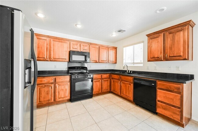 Building Photo - 9996 Alder Springs Ct