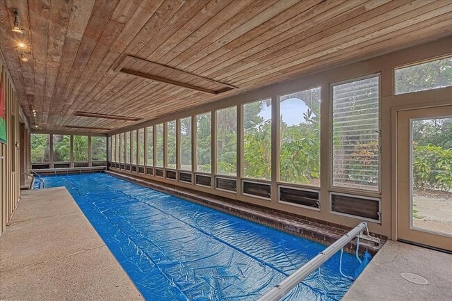 Building Photo - 3348 Old Oak Dr