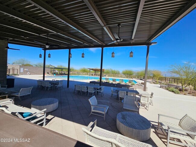 Building Photo - 5595 S Adero Cyn Trl