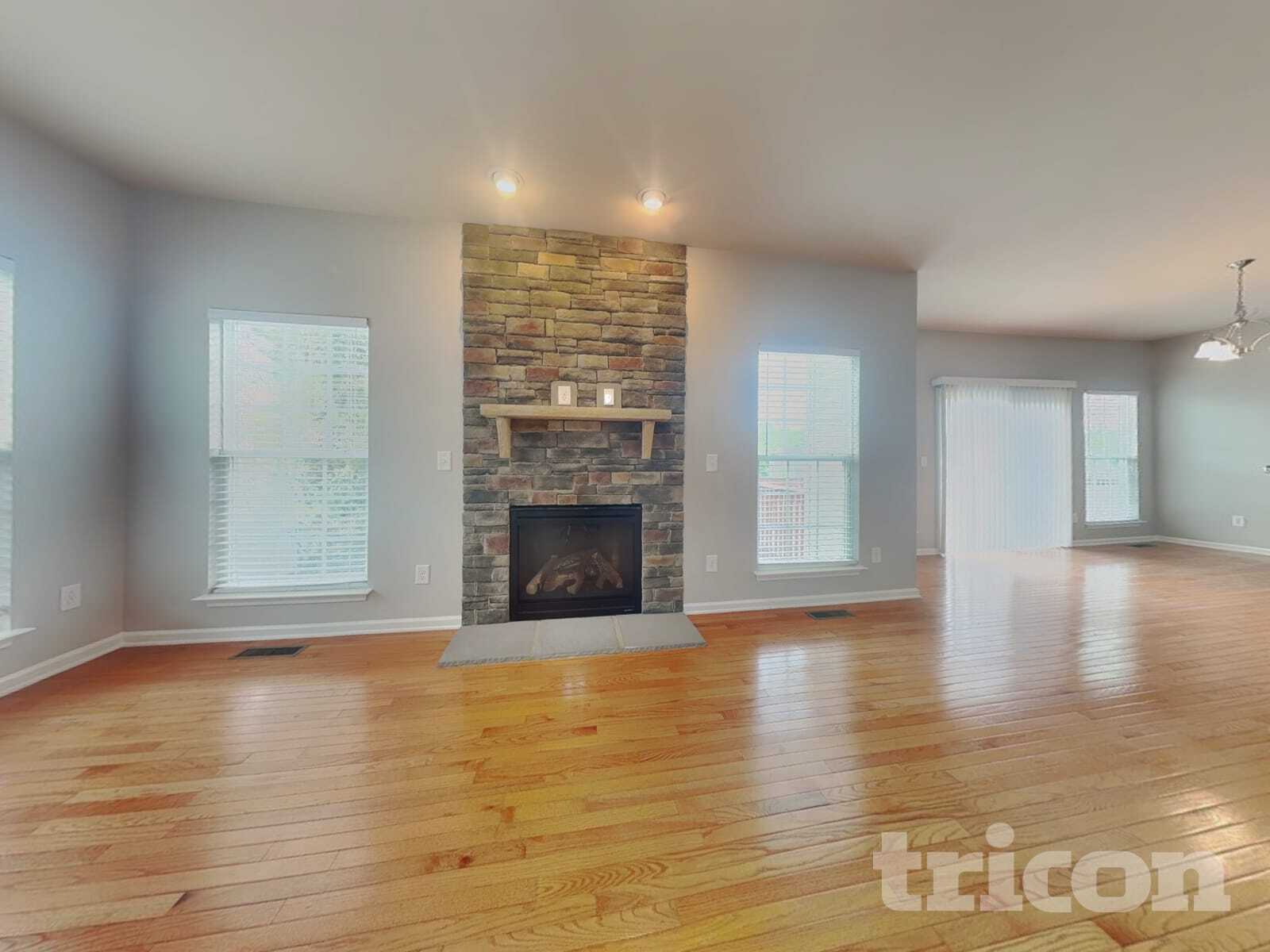 Building Photo - 2190 McLaughlin Dr