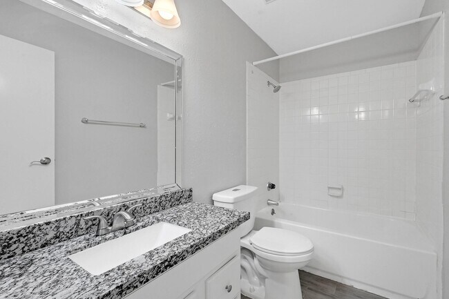 Building Photo - 18519 Egret Bay Blvd