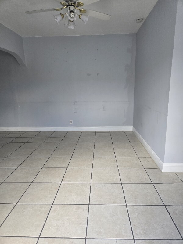 Building Photo - 2620 NW 35th St