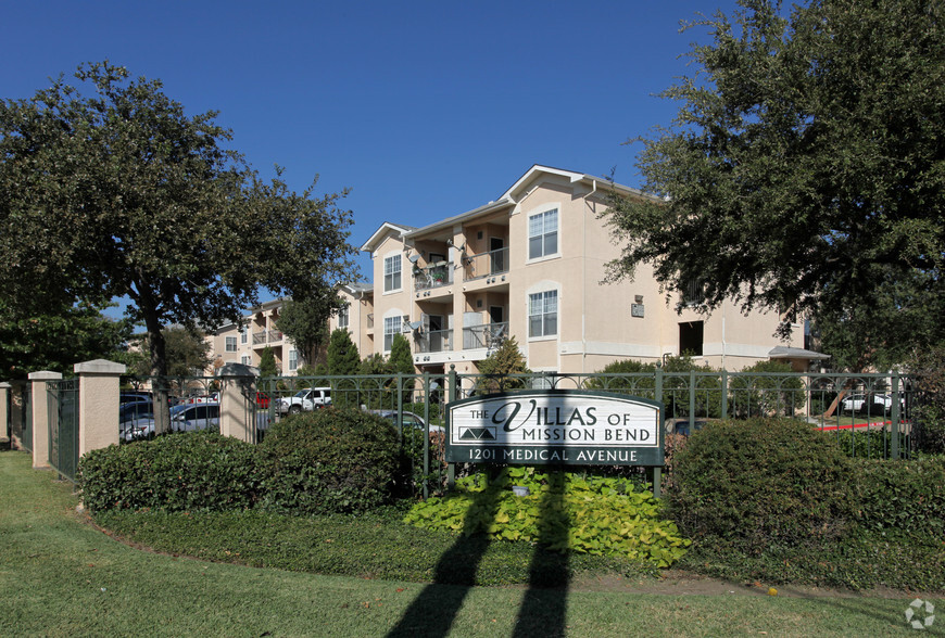 Primary Photo - Villas of Mission Bend - Senior Living