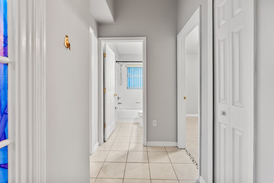 Building Photo - 2817 Moultrie Creek Dr